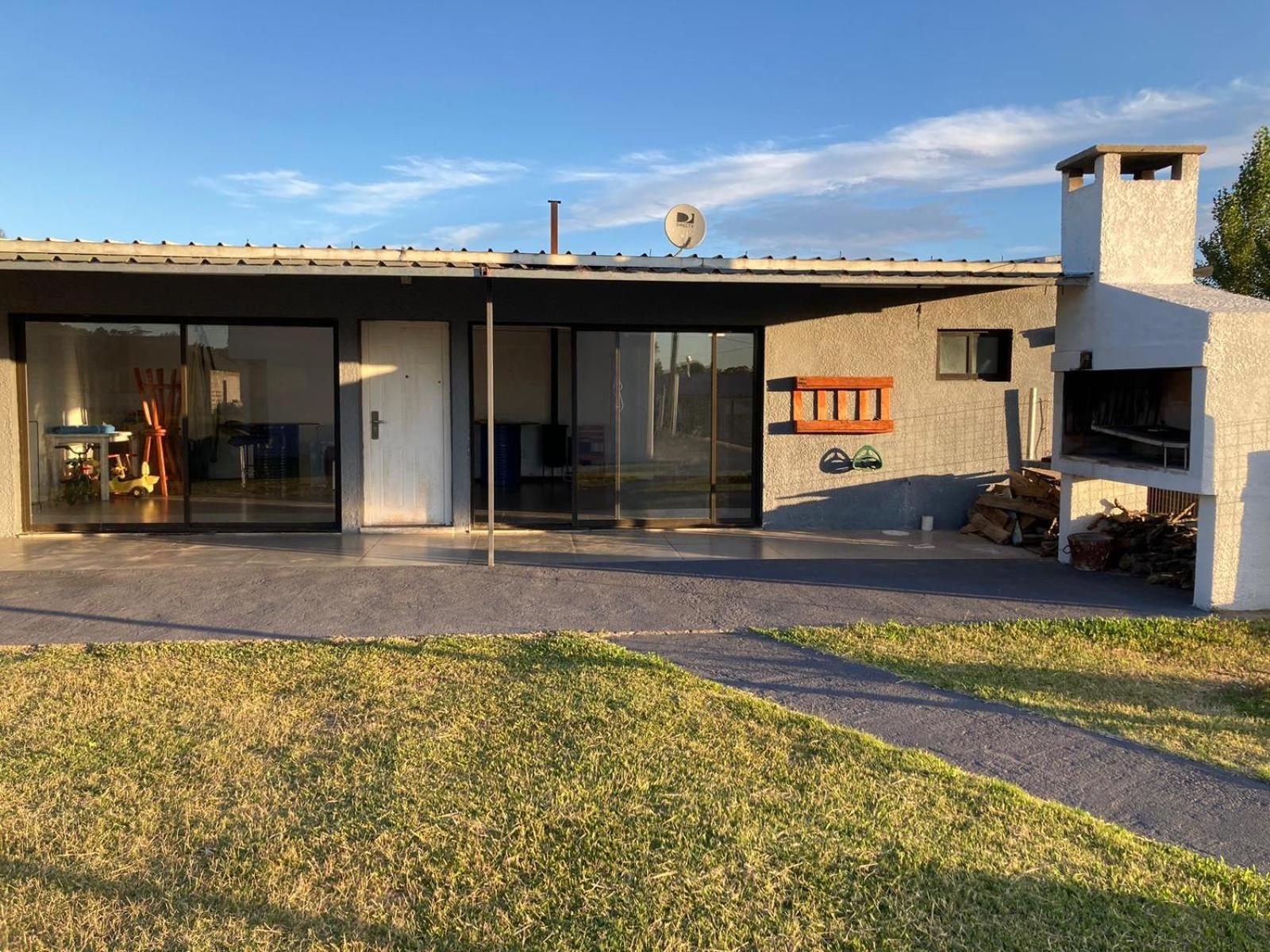 Amplia Casa Con Barbacoa Holiday home Colonia Valdense
